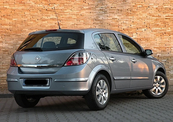 Opel Astra cena 15900 przebieg: 180300, rok produkcji 2009 z Raszków małe 497